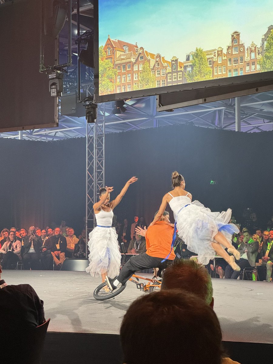 This year’s <a href="/IAAPAEMEA/">IAAPA EMEA</a> opening ceremony featured famous artists, ballerinas, break dancers and bicycles! 

Everybody’s here and ready for the week💪🏻