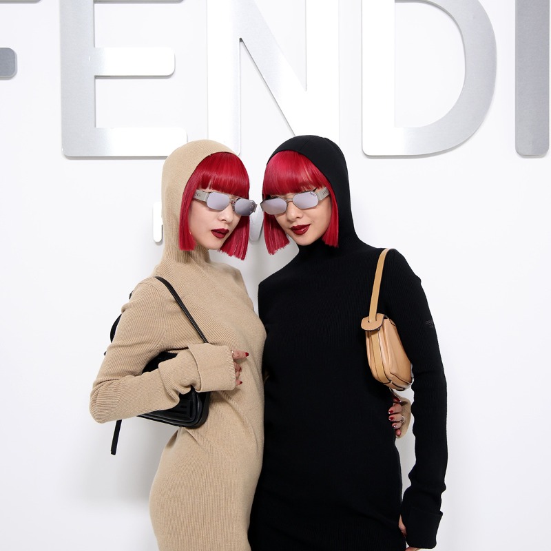 FENDI_JAPAN's tweet photo. フェンディ創業100周年に向けた2025年春夏ウィメンズコレクションでは、日本からジャパンブランドアンバサダーを務める 川口春奈をはじめ、 #ミチ #よしあき #マギー #AMIAYA #Nagomi らが最新ルックを纏い参加しました。
#FendiSS25 #Fendi