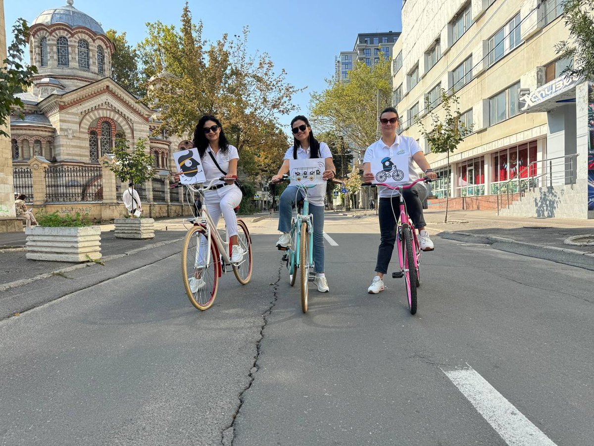 MRSMoldova's tweet photo. #EUMobilityWeek wrapped up with great events by #ACM &amp; #RMPolice, encouraging everyone to leave cars at home and walk or use alternative transport. 🌍🚶‍♂️🚲 #GreenCity #SafeEnvironment #SafeStreets @fia @FIAFdn @UNICEFMoldova @EASSTransport @RoadSafetyNGOs @mobilityweek @OEAMTC https://t.co/xockwdFJXE