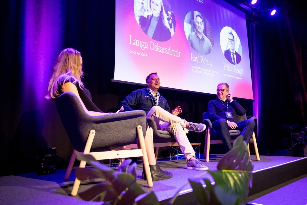 Thank you all for a great opening day!☀️
Let's continue pioneering onwards and upwards on Day 2!

↘hubs.li/Q02QTlPg0

#pioneers #oiw2024