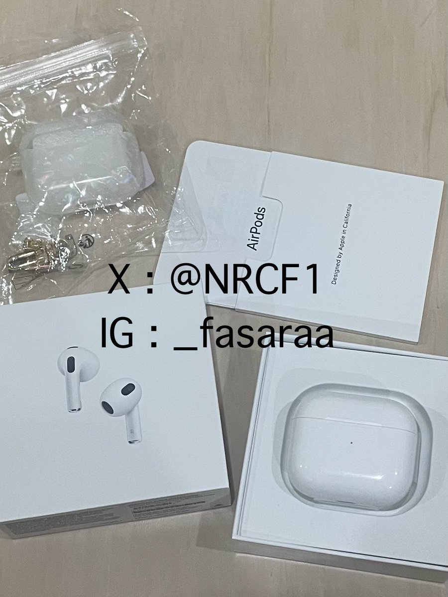 NRCF1's tweet photo. ส่งต่อ apple airpod 3 แบบ magsafe แค่แกะลอง จะอัพไปซื้อโปรค่ะ ขาย 3700 บาท (ไม่มีสายชาจนะคะ สายเราพังพอดี ขอเก็บไว้เองค่ะ) ประกันเดินมา 9 วัน มี apple music ฟรี 3 เดือน มีหลักฐานการซื้อจาก apple ทักมาขอดูเพิ่มได้ค่ะ 
#ขายairpods #ส่งต่อairpods #ส่งต่อairpod #airpod3 https://t.co/F027KUzGwm