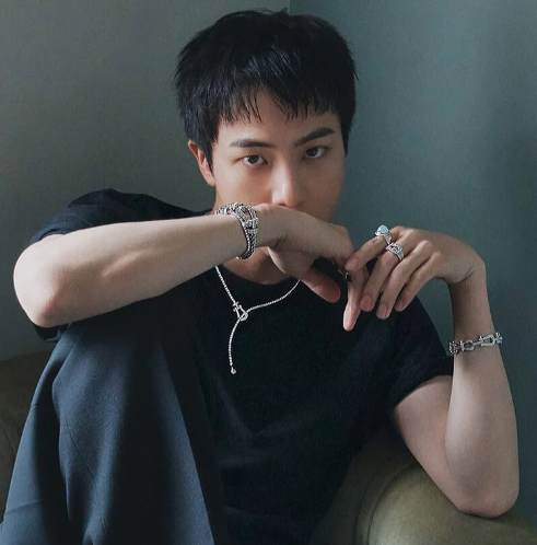 AboutMusicYT's tweet photo. BTS Jin is the new Global Ambassador of Laneige Korea https://t.co/bRkRqBWp2V