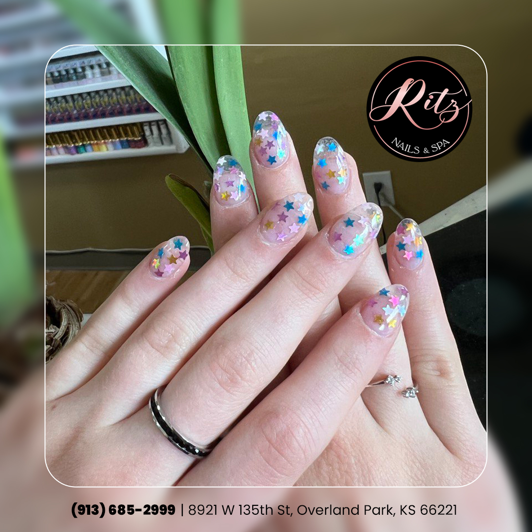 NailsRitz's tweet photo. Brighten up your September with bold, vibrant nails. Let your hands do the talking this fall! 🍂
------------
𝐑𝐢𝐭𝐳 𝐍𝐚𝐢𝐥𝐬
🏙 8921 W 135th St, Overland Park, KS 66221
☎️ (913) 685 - 2999
🌐 https://t.co/VMMOYqZaGH
#overlandparkks #chiefskingdom #kansascity #downtownop https://t.co/mx272X5Oki
