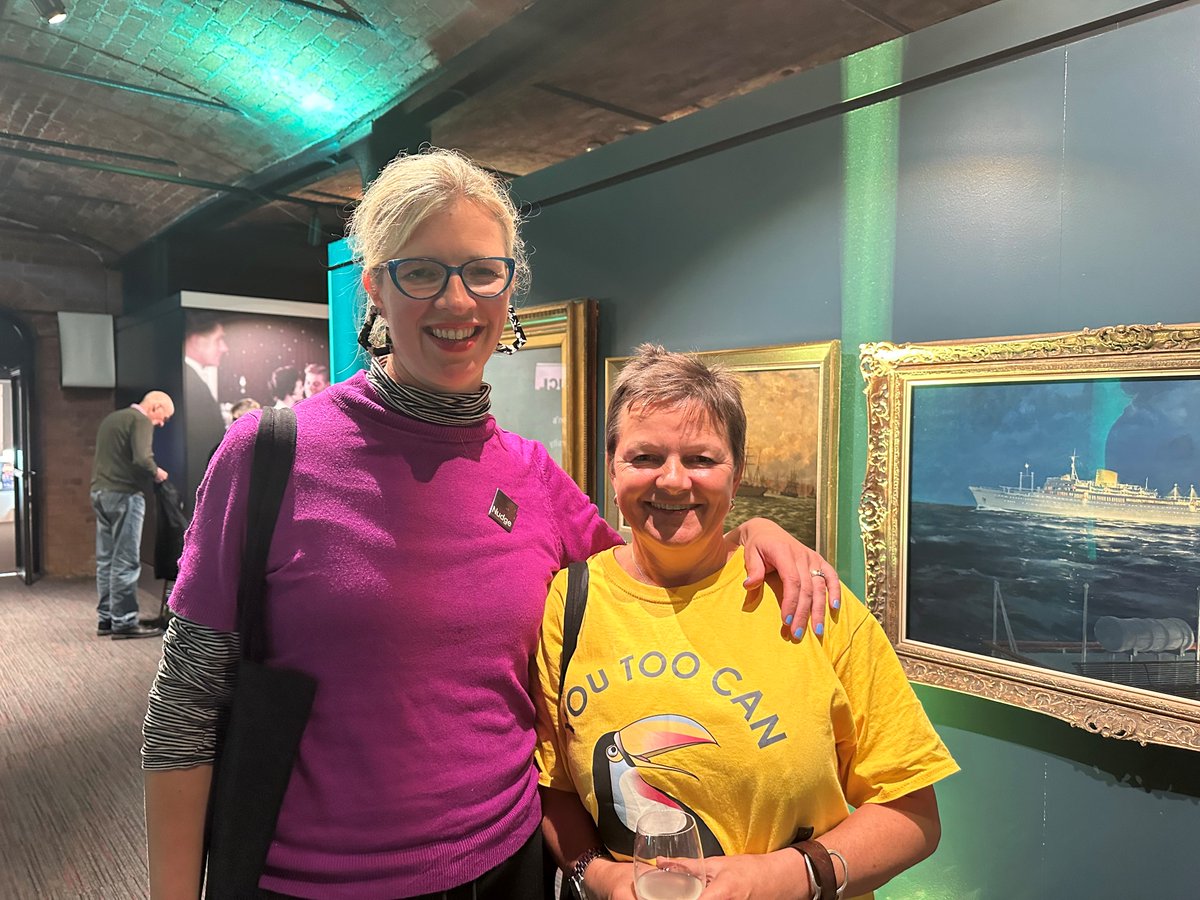 It was great to have the brilliant Community Leaders <a href="/DeanaBamford/">Deana Bamford</a> and <a href="/camperbird/">Hannah Sloggett</a> at Labour Party Conference this year, telling MPs that 'We're Right Here'! 

Sign up to our Newsletter to learn about what we got up to: right-here.us20.list-manage.com/subscribe?u=49…