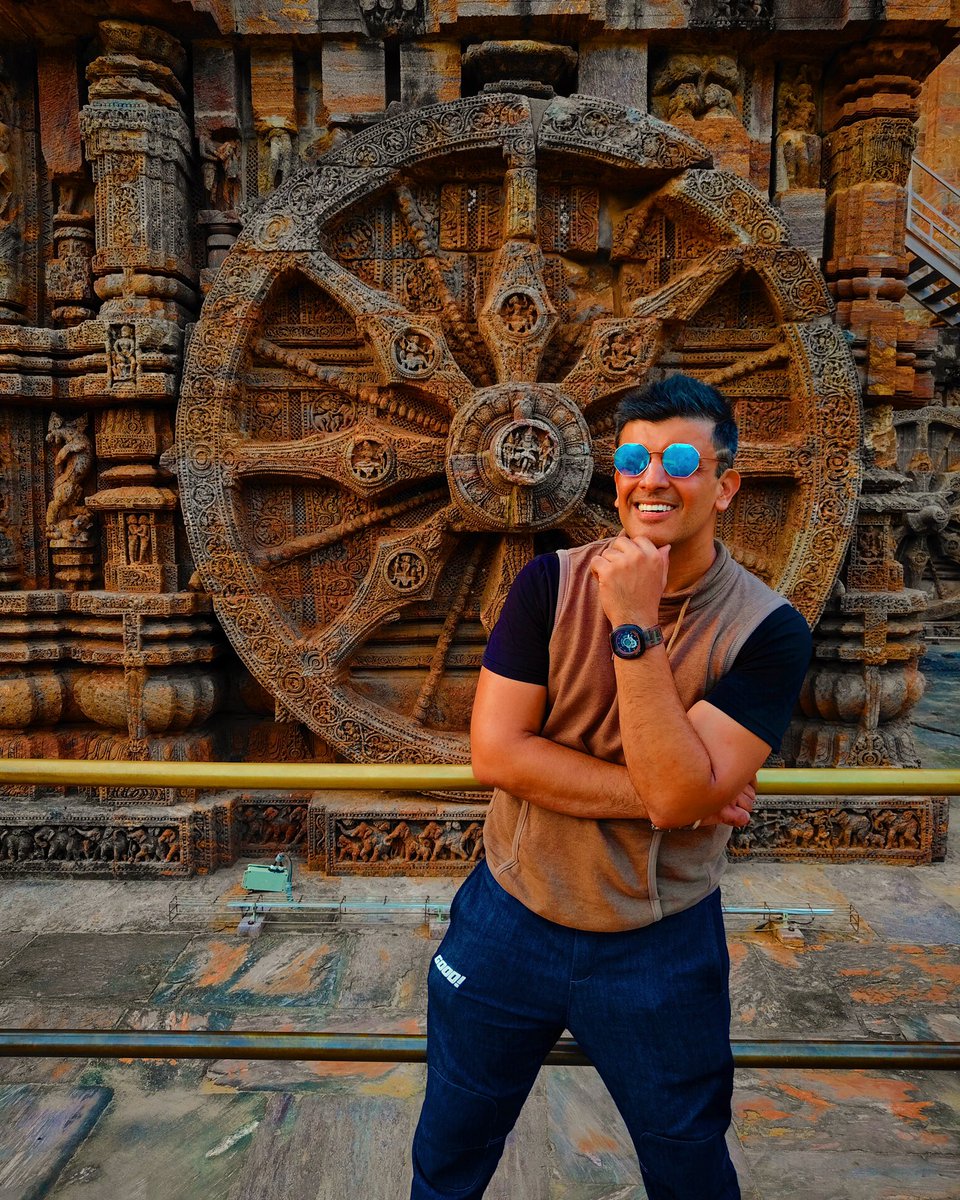 Describe India in one word…. My description is ❤️ what’s yours (Exploring Sun Temple Konark during my event at Puri, Orissa… the origins of the Time Clock) #incredibleindia #bestcorporateemcee #TravelGoals #suntemplekonark #photo #pic #India #corporateanchor