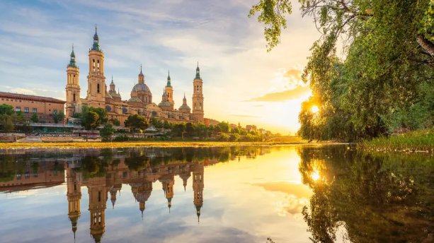 Las rutas y festivales de Zaragoza como nueva Capital Mundial de la Garnacha
La capital de Aragón impulsa su imagen y la de su Comunidad Autónoma como un referente nacional y global en el mundo del vino y el enoturismo
ow.ly/Z6FF50TsTEt