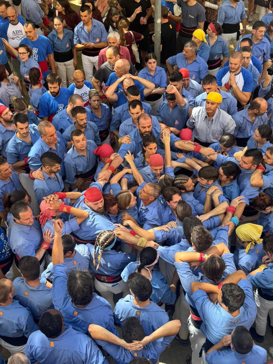 ViladeSalt's tweet photo. ✨ El pròxim 06/10, @Marrecs té una cita molt important!

🙋‍♀️ Aniran al XXIX Concurs de Castells de Tarragona, i per aquest motiu organitzen assajos especials:
🕐 Dimarts, de 20 a 22 h.  
🕐 Divendres, de 20.30 a 22.30 h.
🕐 Dijous 03/10, de 20.30 a 22.30 h.

Vols participar-hi? https://t.co/Lk1t86nt25