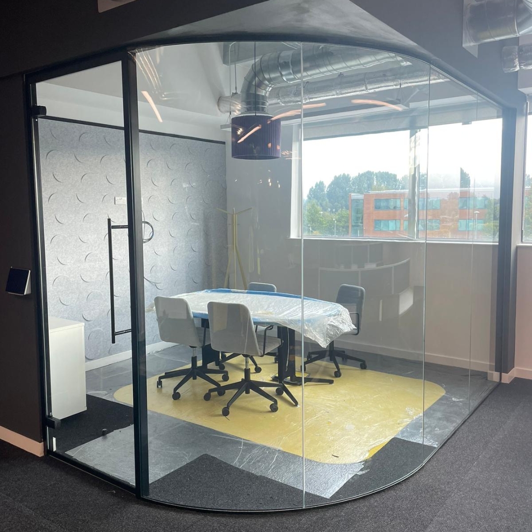 Specialist Glass tweet media