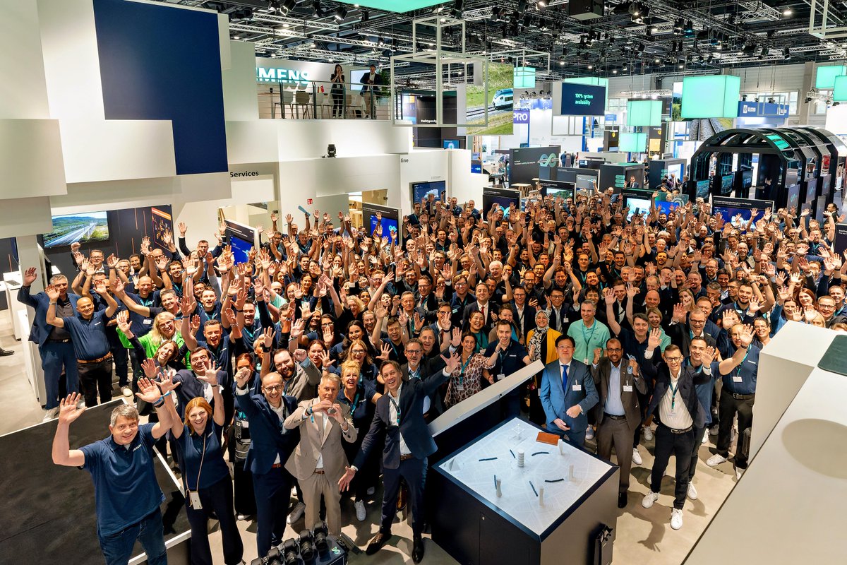🎉 InnoTrans 2024 has kicked off. Our #TeamSiemens spared no effort in putting everything together. Come meet us at our booth at hub27. 

Join us on our ride to #TransformMobilityForEveryone! 🚆 👏
