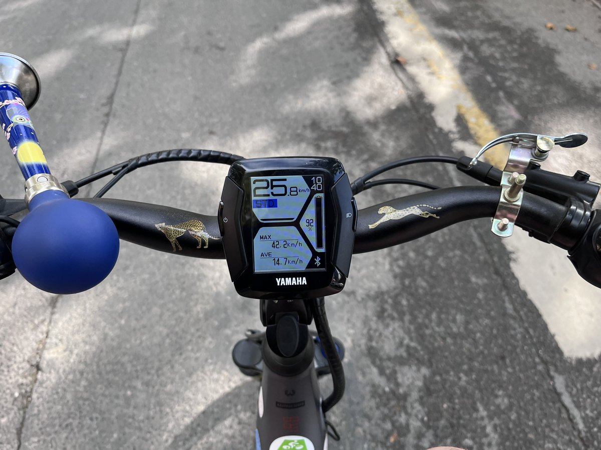 LCyclable's tweet image. Le VAE est un levier de transformation fantastique.

Perso je ne l’utilise pas:

- perte d’activité physique
- l’addictivité de la vitesse: à 25km/h je “traîne”
- plus risqué

L’outil est incroyable mais je préfère la satisfaction d’un trajet accompli par soi-même.