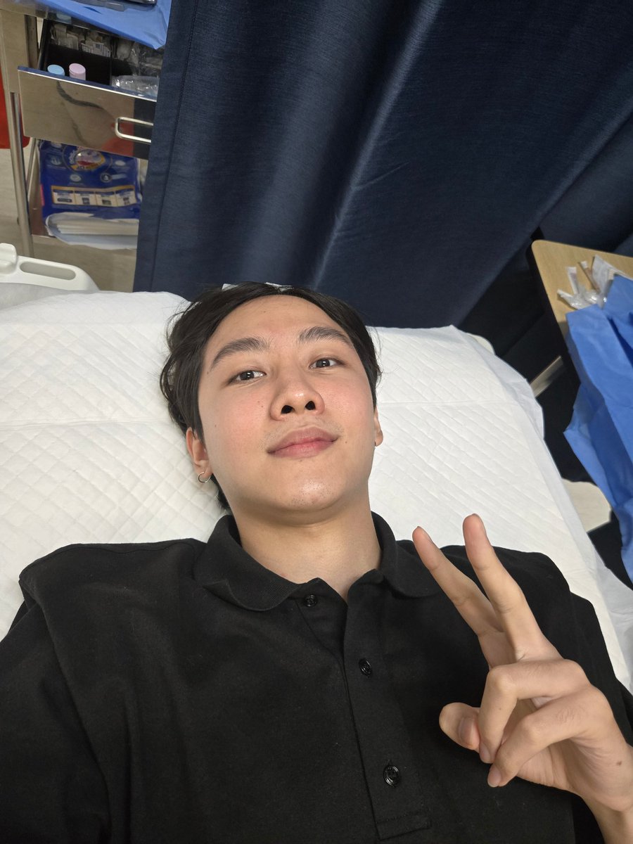 Siwat666666's tweet photo. 3 เข็มยังซ่าได้เหมือนเดิมครับ แต่ทำไมต้องเป็นพี่ทุกทีเลยวะห้ะ555555555555 @bonnadol https://t.co/3vCKRDFMqs