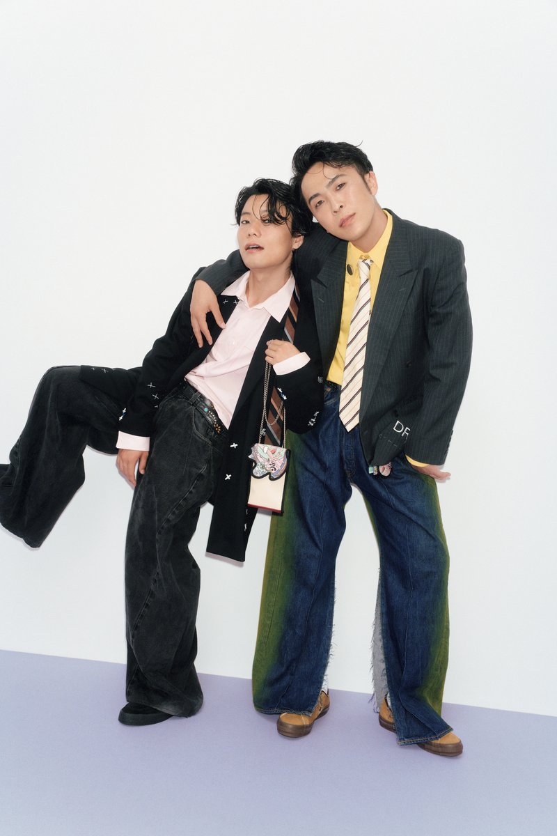 fashionjp's tweet photo. 人気芸人の #マユリカ #さや香 #オズワルド #9番街レトロ #モグライダー が5つのファッションにトライ！ラランド #サーヤ さんの愛しの推しMENとしてYouTuber #NaokimanShow さんが、 #OCHANORMA の #田代すみれ＆#北原もも さんも装苑初登場！💌https://t.co/SKlzN0Zat3
@_mayurikamg8_ @ozwalditou https://t.co/eDvpdDOjxp