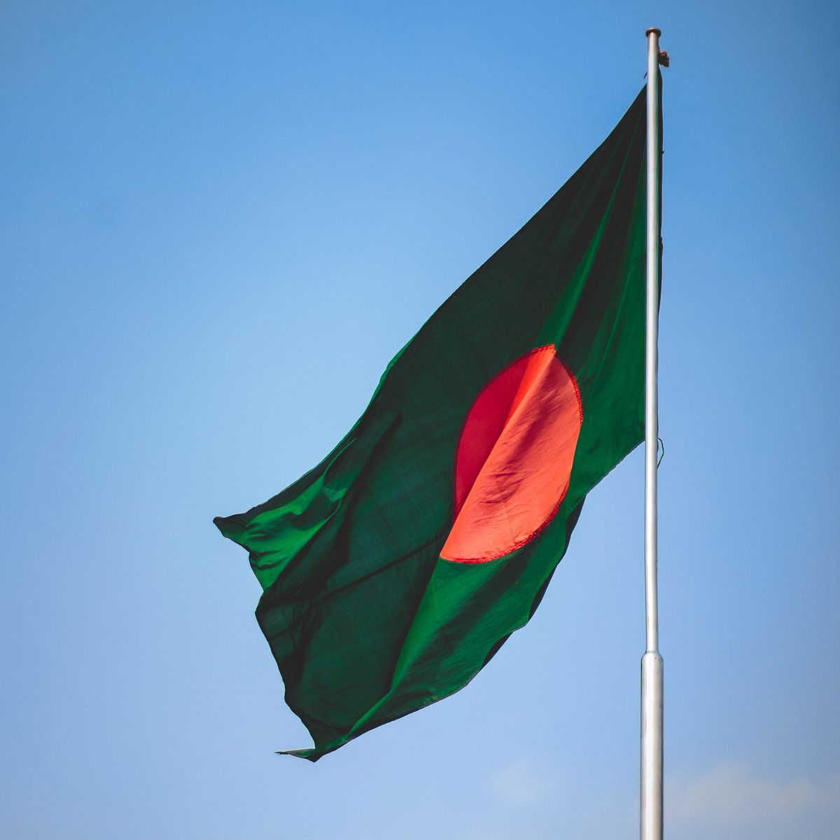 I remain concerned by reports of attacks against HRDs in #Bangladesh I am receiving, particularly targeting defenders from religious &amp; ethnic minorities. 🇧🇩 now has an opportunity to embed the rights of HRDs into the fabric of the state &amp; to mainstream human rights for all. I