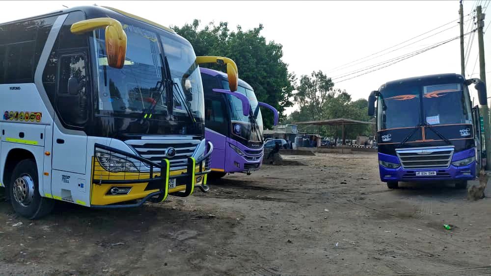 BusesNation's tweet photo. Unadhani Hiki Kikao Wanajadili Nini ??

#SelousExpress Dom - Songea
#RockStarSafaris Dom - Bukoba 
 
#ScaniaMarcopolo 
#YutongUpgraded 
#ZhongtongClimber https://t.co/c0Dt6ZnsuL
