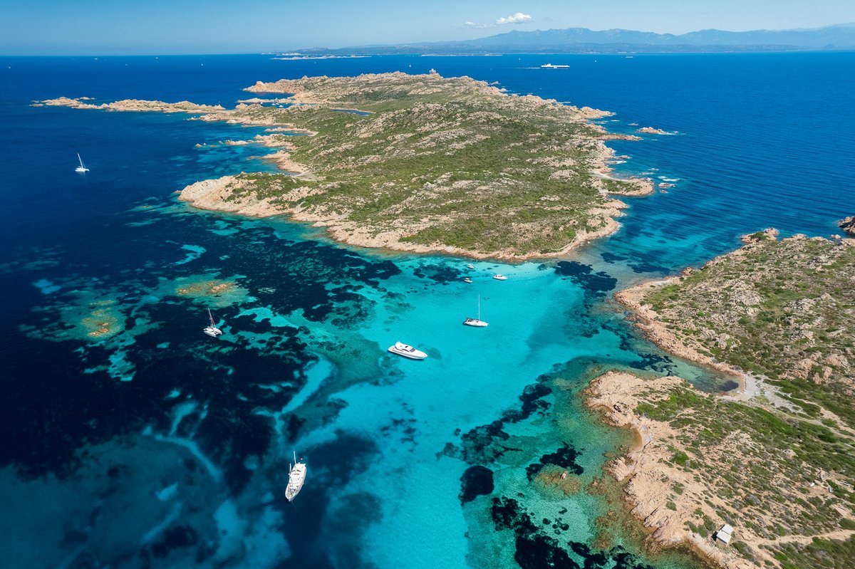Najbardziej rajski zakątek Sardynii, Archipelag La Maddalena bit.ly/4djvJoo