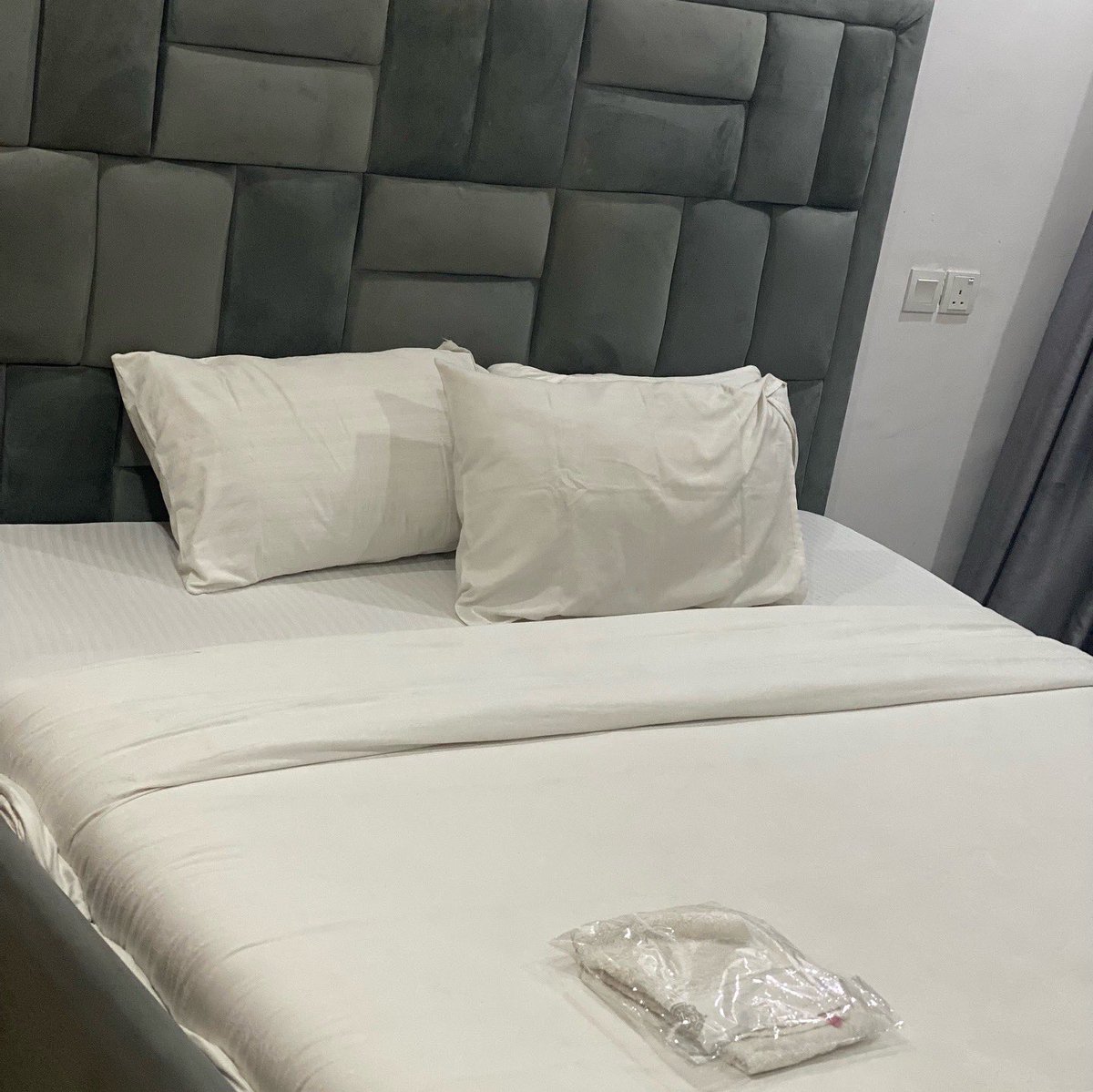 mis_funmi's tweet image. 3bedroom in Lekki Phase 1 for your long &amp;amp; short stay!
-
There’s a pool available too. 

For reservations Kindly send a DM or WhatsApp 09094984410

IG: luxeloft_lagos

#Shortletslekki #Ikejashortlets #airbnblagos #airbnblekki #lagos #servicedapartments #airbnbIkate