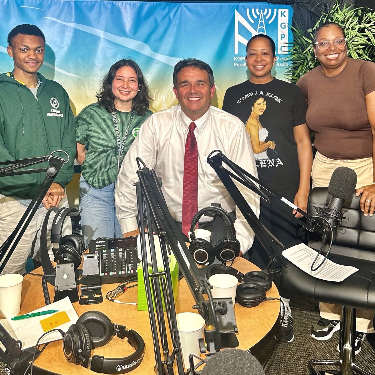 LaneyPodcast's tweet photo. https://t.co/Uw4Q7rwciH

Student Leadership was our focus for Episode #80 as we welcomed Frida and Motse, Laney's student government President and Vice President.  A lively conversation that shows leadership at our great college extends to our students! https://t.co/3kuxPqc8Qw