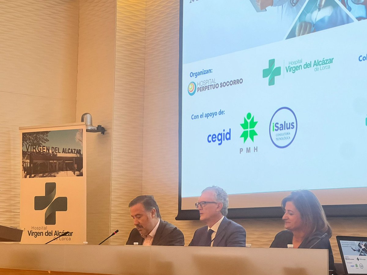 Luis Mesa del Castillo (<a href="/luis_mesadel/">Luis Mesa</a>) participa, junto al consejero de Salud, Juan José Pedreño, en la inauguración de la jornada de "Innovación y tecnología sanitaria" organizadas por <a href="/HospitalSocorro/">Hospital Perpetuo Socorro</a> y <a href="/Hvirgenalcazar/">H.Virgen del Alcázar</a> que se celebran en <a href="/Cajamar/">Grupo Cajamar</a>