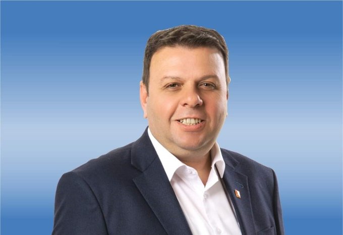 🔴Kaçakçılığı şoförün cahilliği ve Atatürkçülük ile açıklayan CHP'li vekil Ediz Ün'ün, gümrükteki görüntüleri ortaya çıktı...

CHP Edirne Milletvekili Ediz Ün, aracında kaçak elektronik sigara ürünlerinin yakalandığı 20 Eylül'de tek başına Bulgaristan'a gitti. Türkiye'ye ise