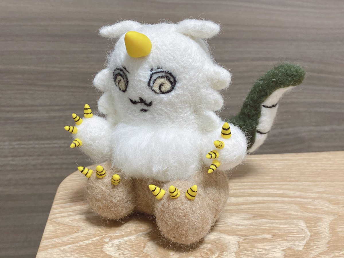 hyooka10RE's tweet photo. 羊毛フェルトでちいかわのあのこを作りました。 https://t.co/WjYCB1a3aU
