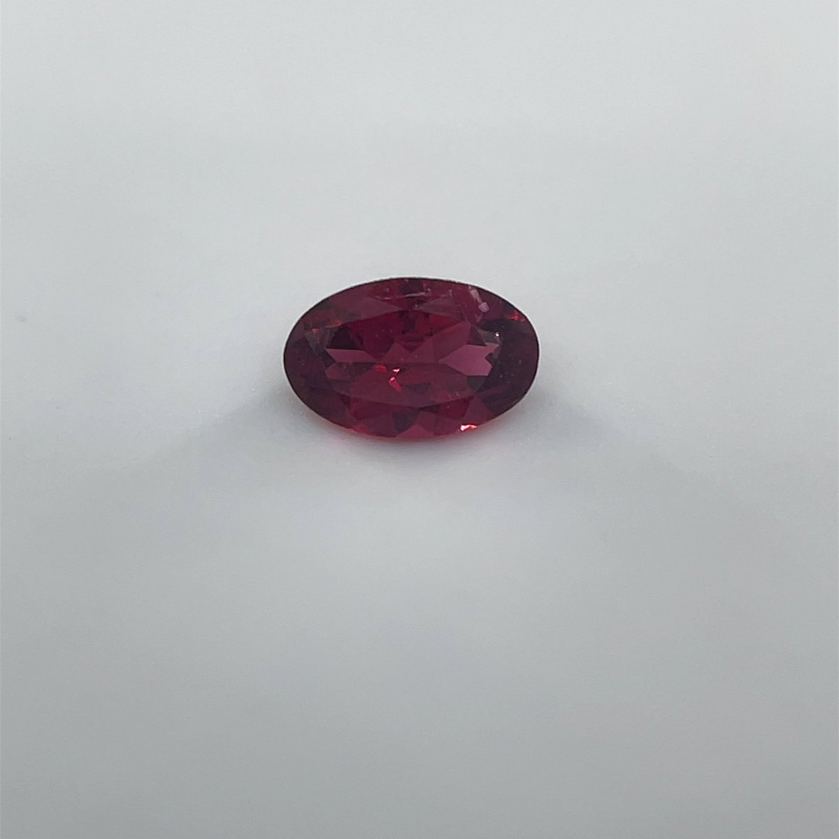 DelmiglioreJ's tweet photo. 【507113-3】
レッドスピネルルース 0.23ct
4.9×3.1mm
#レッドスピネル #redspinel
#スピネル #spinel
#カピルのお店デルミリオーレ https://t.co/ssMC56LcaW