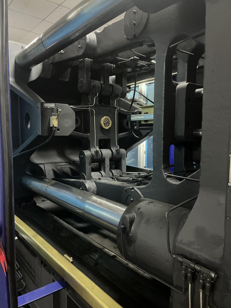 xintengdong's tweet photo. Haitian injection molding machine MA470 ton,pace Between Tie Bars:410*410mm,maximum injection weight of 1693g.WhatsApp/WeChat:+86 18902850571
https://t.co/iQuQUYnJAn
https://t.co/iWW2f5izPE #injectionmoldingmachine #servodriver #Synchronousmotor #oilPump #plasticmachines #machine https://t.co/MavEXm47Ff