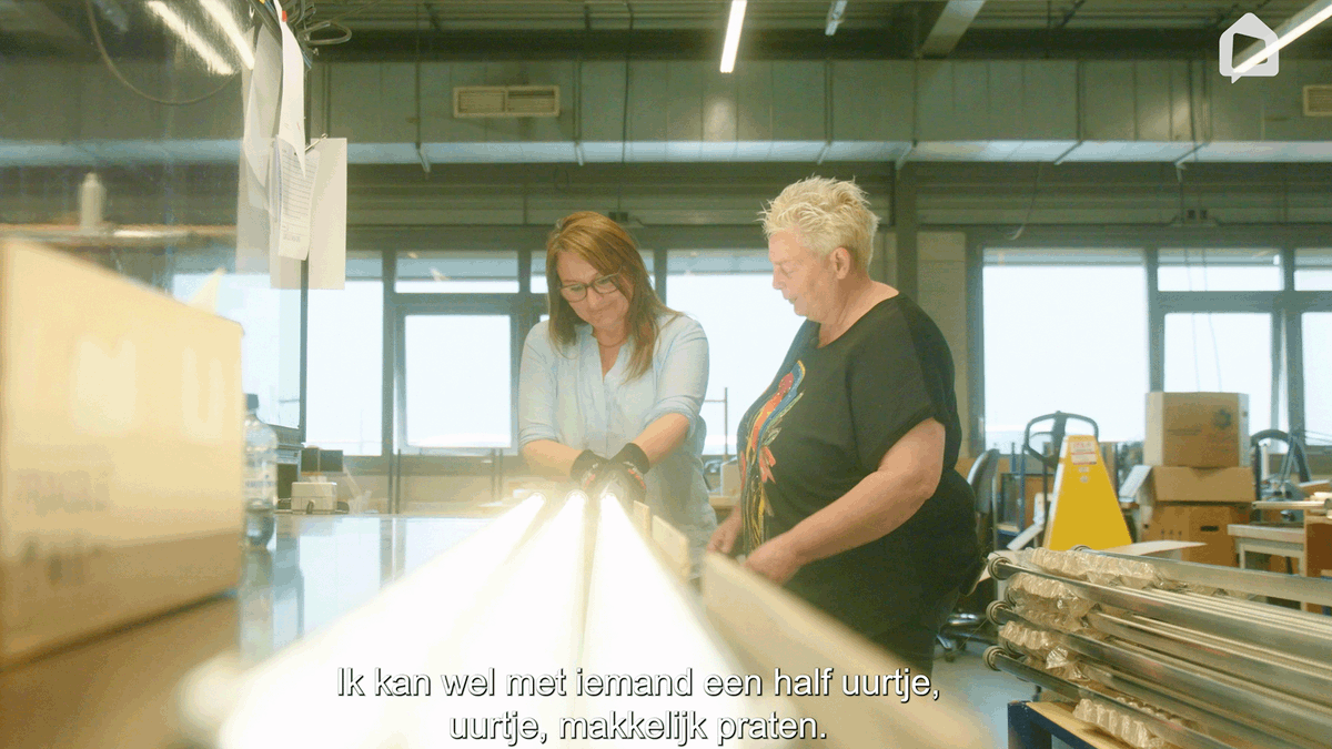 Tijdens je werk óok werken aan je #basisvaardigheden. Het kan, bewijst@WVS. Hier oefenen ze elke dag met onze programma’s. => Bekijk de video. youtu.be/-Z2bjl_H2Qc
#MinSZV #lezenenschrijven #digitalevaardigheden #NT1 #NT2 #werkontwikkelbedrijven #ondersteuningsvraag