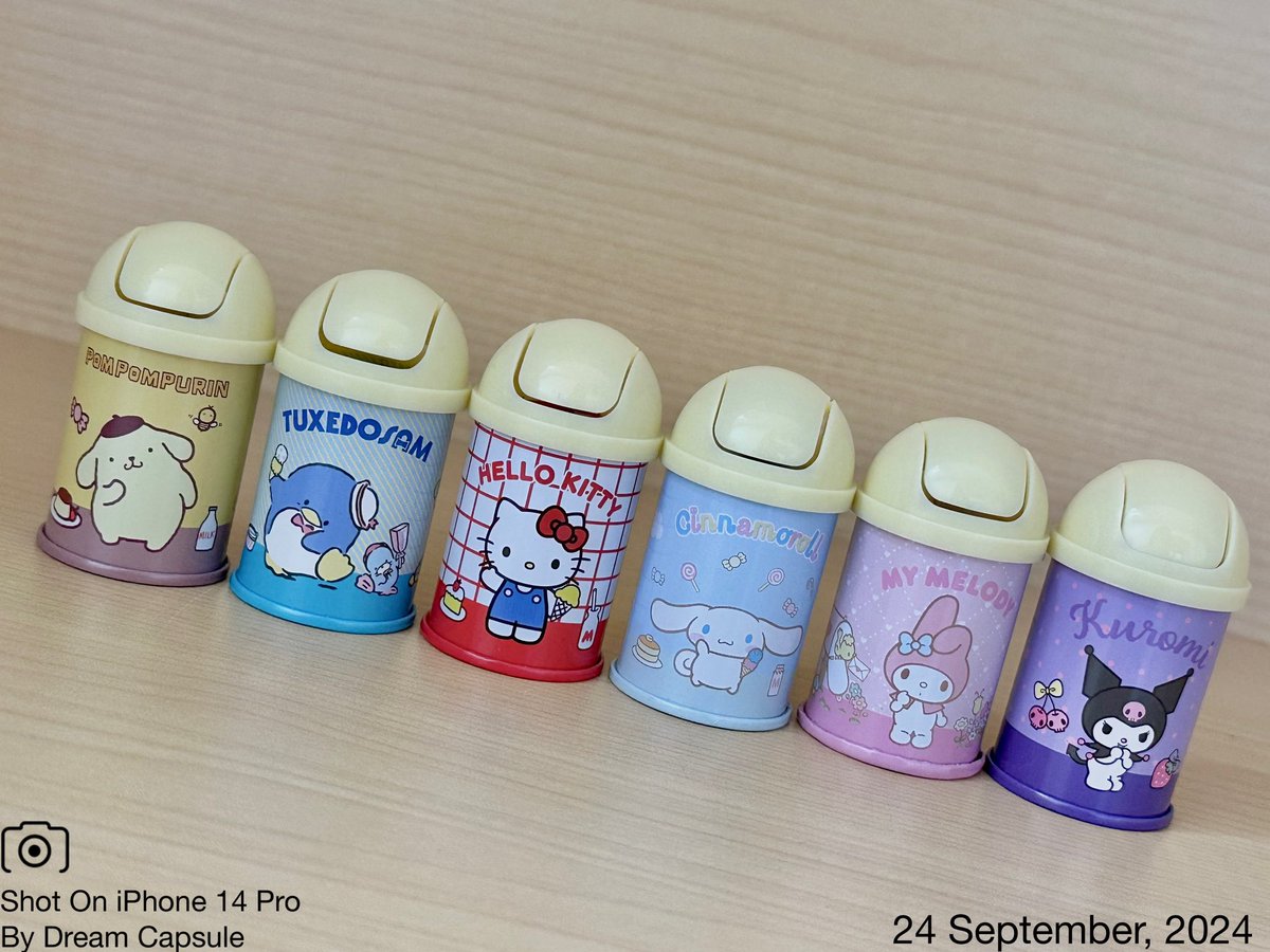 dreamcapsuleCEO's tweet photo. 🌟新入荷ガチャ商品プレゼントCP🌟

飾りたくなる！小さな缶製ゴミ箱が登場！
「サンリオキャラクターズ mini miniレトロゴミ箱缶」

フォロー&amp;RP(RT)していただいた方の中から抽選で2名様に全6種セットをプレゼント🎁
ドリカプへの入荷日とキャンペーン詳細は↓

#ドリームカプセル #ガチャ専門店 https://t.co/d9tHC3gNOs
