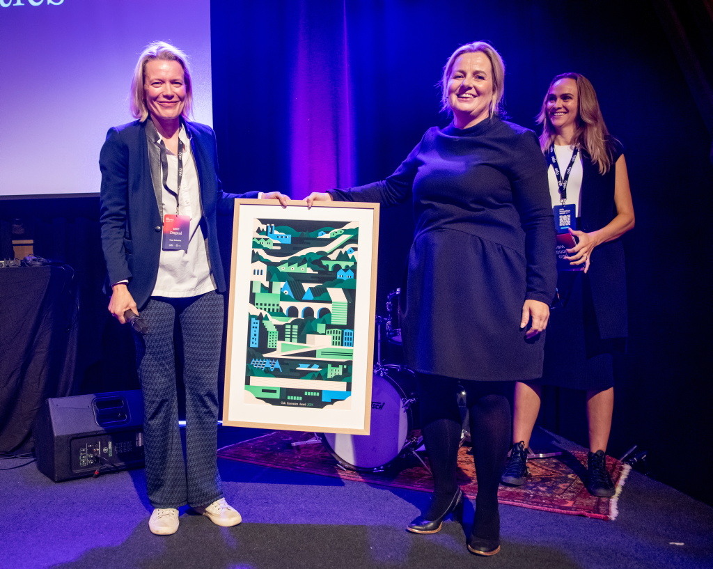 🥇We are thrilled to announce that Saga Robotics has won the Oslo Innovation Award 2024!

Congratulations to Saga Robotics for their incredible achievements and for pioneering agriculture robotics.🍇🌾🤖 

Read more about it in Shifter (🇳🇴) hubs.li/Q02QTkNS0

#oiw2024