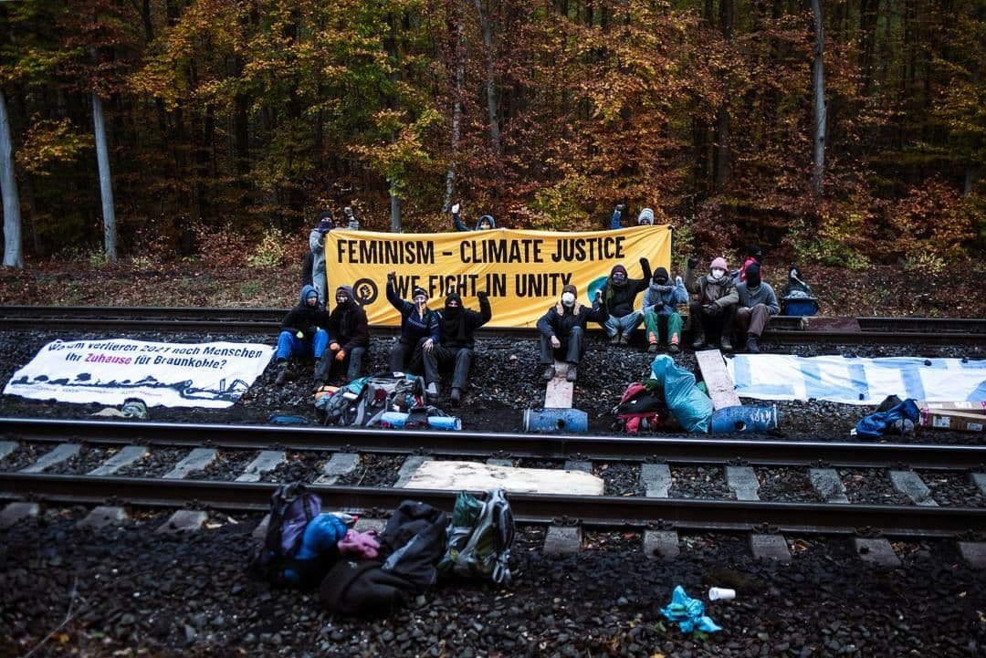 Die Repression gegen Klimaaktivist*innen geht weiter: Berufungsverhandlung wegen #BlockNeurath vor dem LG Mönchengladbach. Wir fordern Solidarität und den Stopp der Kriminalisierung gegen die Klimagerechtigkeitsbewegung rote-hilfe.de/meldungen/repr…