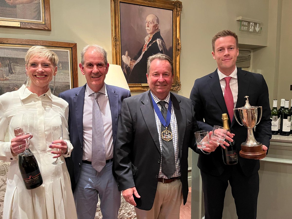 World_Traders tweet media