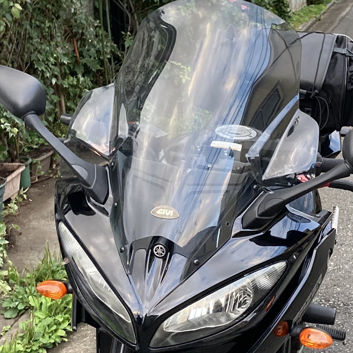 nakam_t's tweet photo. このスクリーン着けたら、燃費が凄く良くなった。ほんと負担が軽減されてる。高速での体感速度が違うので、つい出し過ぎちゃうなぁ。
見た目もだんだん慣れて、FJっぽく見えなくもない…かな
#fazer8 https://t.co/DPmxoWSw7X