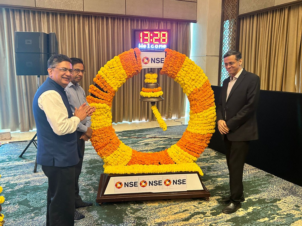 NSEIndia's tweet photo. Our MD & CEO, Shri @ashishchauhan speaking at the Capacity Building Workshop on “Green, Social, Sustainable, Sustainability- linked and Transition Bonds (GSS+Bonds)” today, alongside Shri K Rajaraman, Chairperson, IFSCA and other key dignitaries at Gift City Club, Gandhinagar. 

#NSEIndia #CapitalMarket #ShareMarket #GSS #Bonds @nseindia @nse_ix