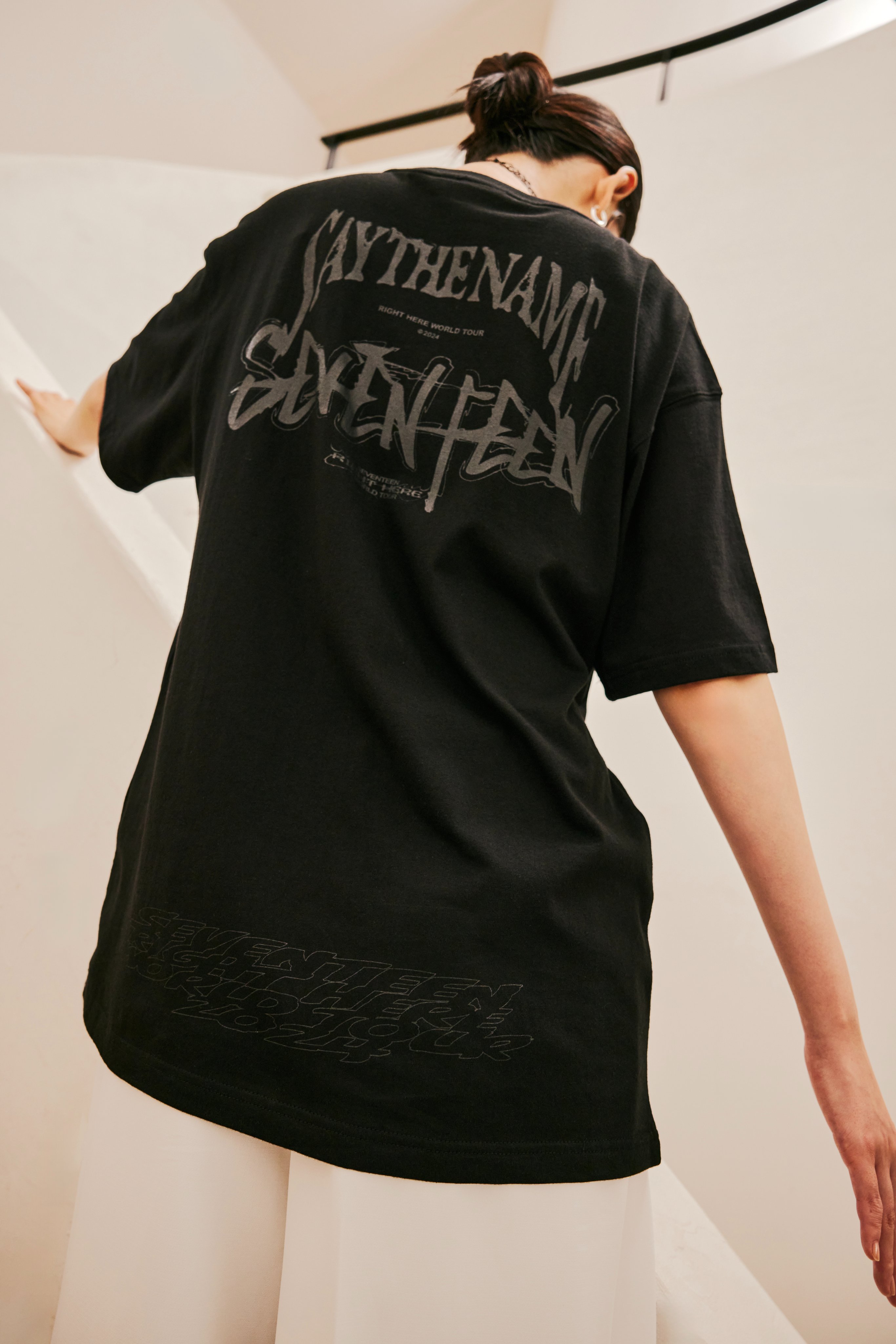 【Mサイズ】ロンT SEVENTEEN RIGHT HERE 公式グッズ SEVENTEEN - L/S T-Shirt (White) ['RIGHT HERE' World Tour in