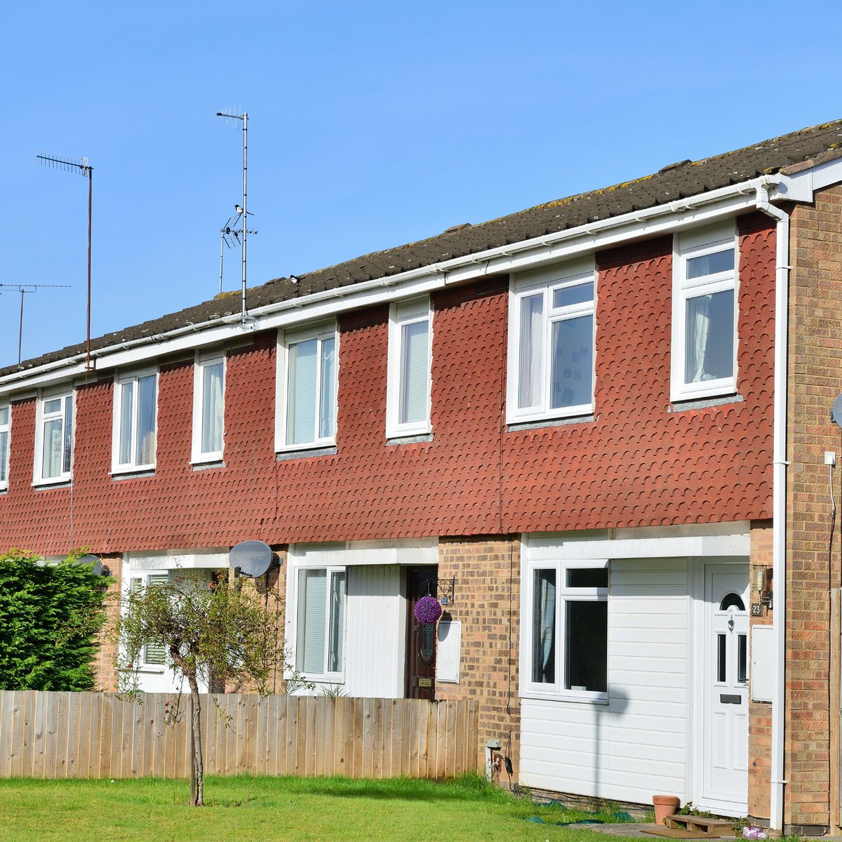 NationwideW's tweet image. At Nationwide, we specialise in large partnering and framework agreements, working closely with Housing Associations to enhance housing standards.

Discover more about our services at nwd.co.uk

#HousingAssociations #Partnerships #FrameworkAgreements