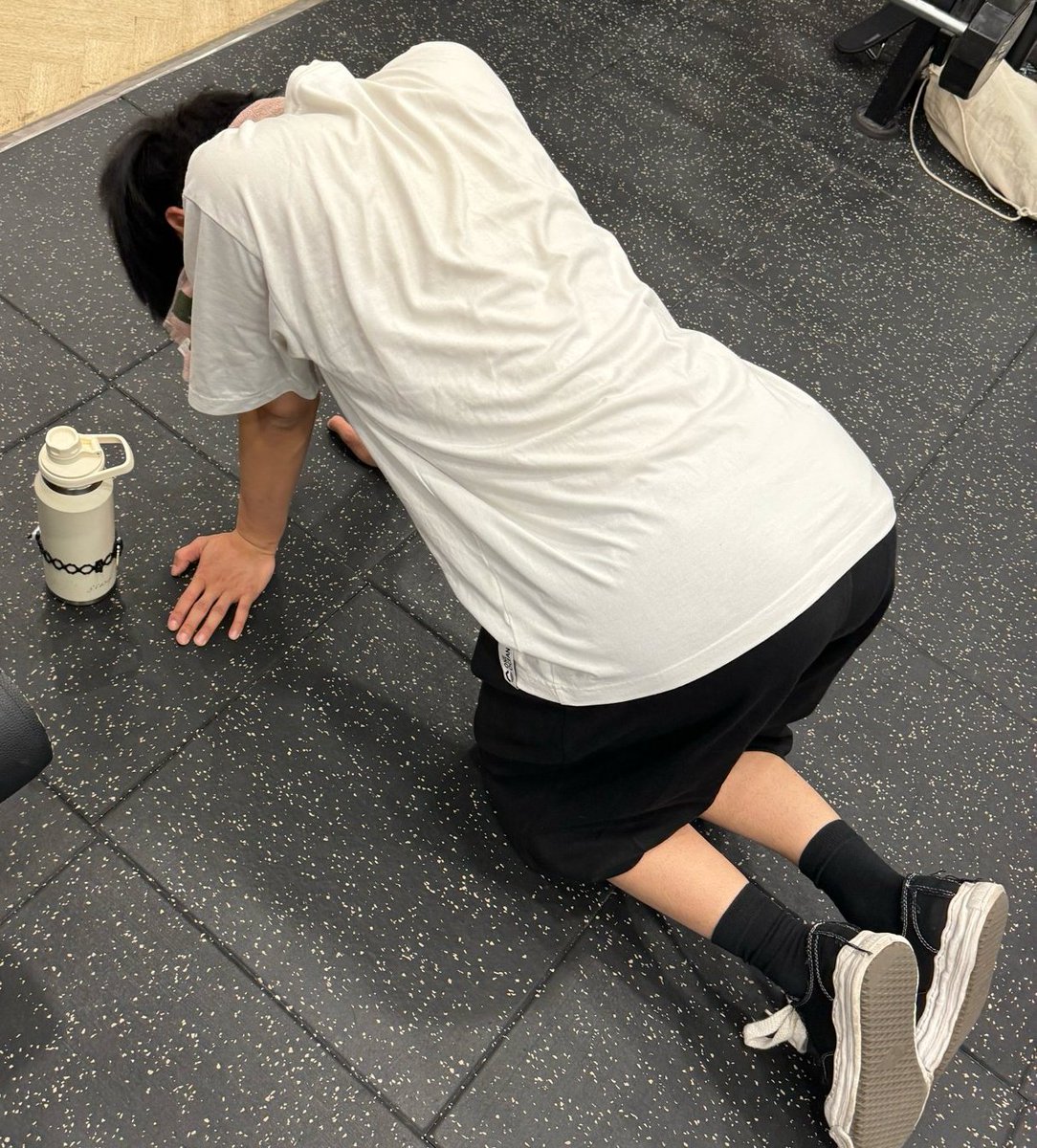 OX in gym
Hyuk : 💪
Yechan : 💪
Jehyun : 💪
And there's jaehan
#재한 #JAEHAN #YECHAN #HYUK
#OMEGA_X #오메가엑스 #JEHYUN