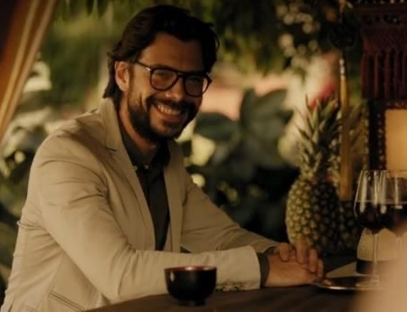 TheProfsPJs's tweet image. He&apos;s in love                           &amp;amp;            She&apos;s in love
#serquel