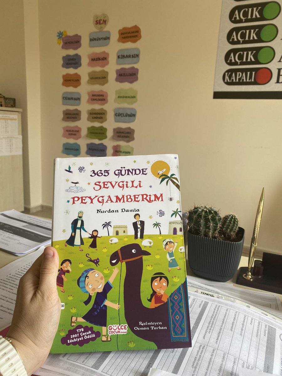 Kargodan kocaman bir mutluluk aldım teşekkür ederim <a href="/MetinOzdamarlar/">Metin Özdamarlar</a> öğretmenim 🤗