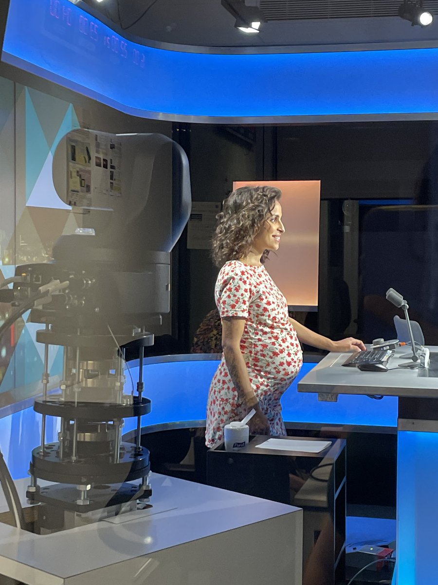 Achren Verdian (@achrenverdian) on Twitter photo L’heure de la pause…❣️rdv dans quelques mois, même lieu <a href="/France24_fr/">FRANCE 24 Français</a>, même heure! 📺 #AuCoeurDeLinfoF24 #F24 L’heure de la pause…❣️rdv dans quelques mois, même lieu <a href="/France24_fr/">FRANCE 24 Français</a>, même heure! 📺 #AuCoeurDeLinfoF24 #F24