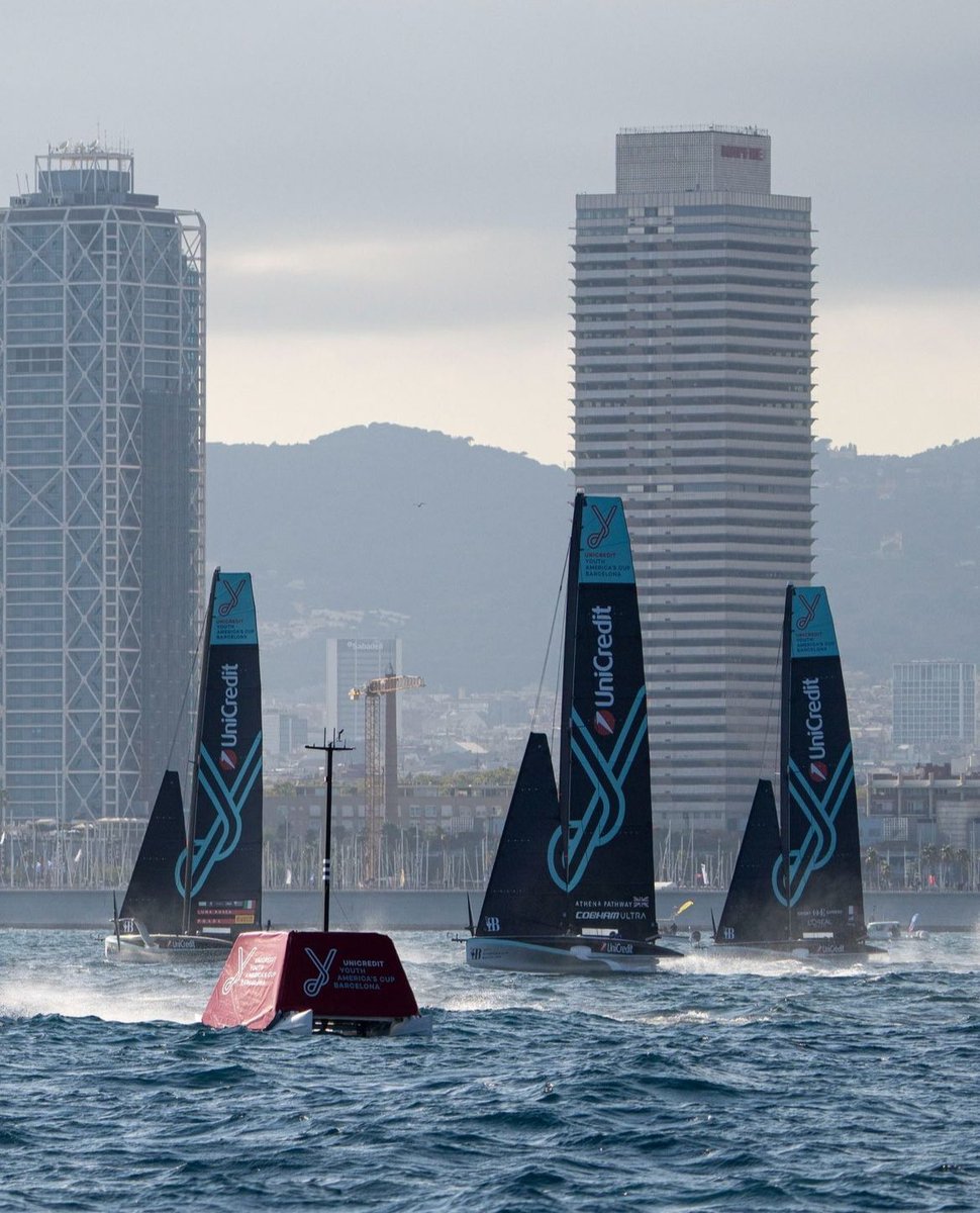 💭 Onades, mar, vent, que més necessites?. Què fas avui?, #navegar… vine a fer #esport. Ets a Barcelona?, Ganes de mar?. viu en contacte amb la #mar, practicant #esportsnàutics sense sortir de Barcelona. Vine a la #BaseNàutica