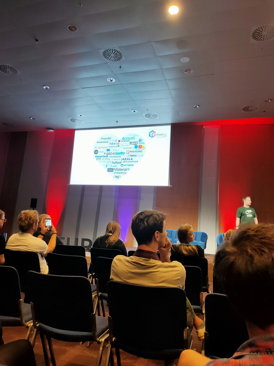 Énorme, la commission européenne sponsor pour la première fois de la drupalcon ! 👏 #drupalconbarcelona