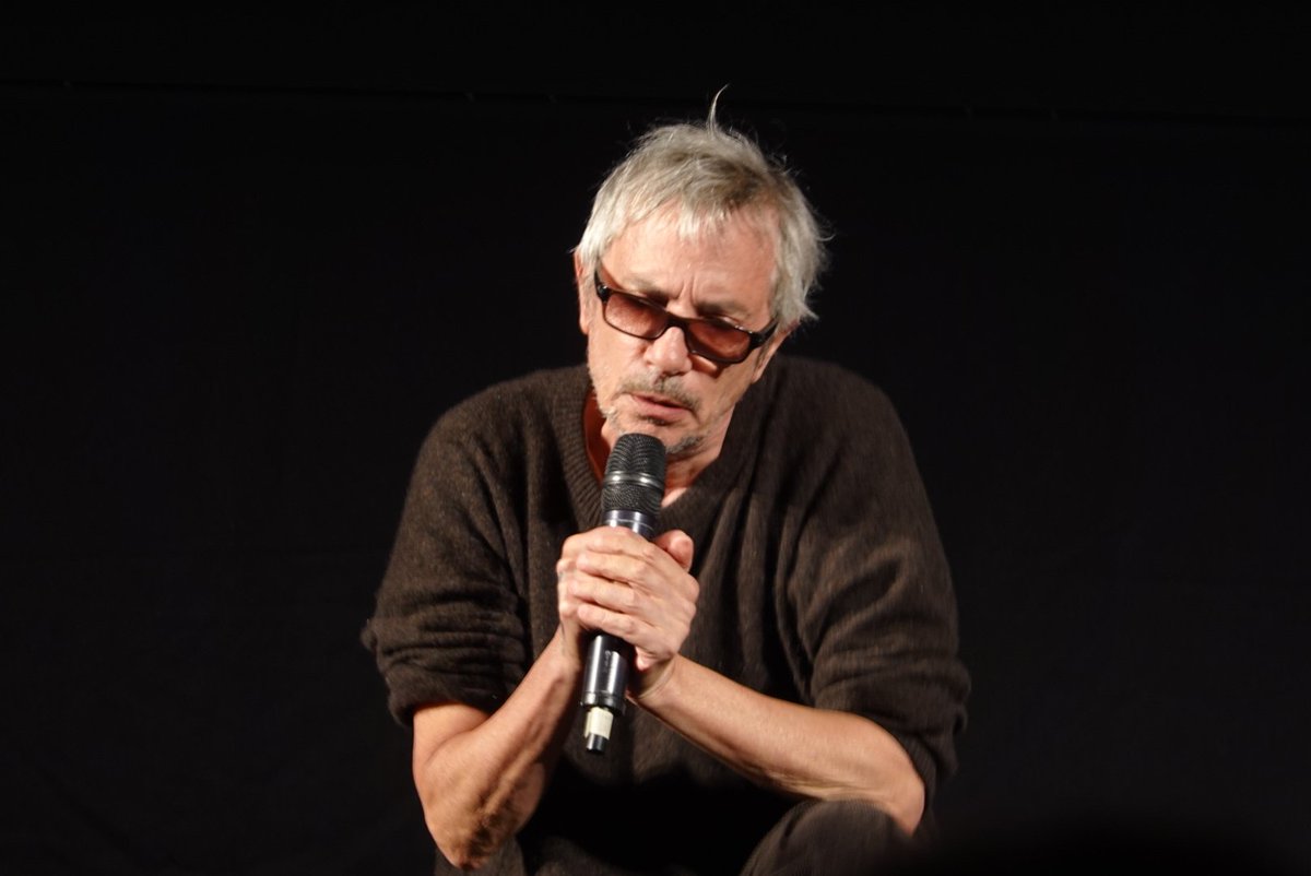 caducia's tweet photo. Masterclass de #LeosCarax pour son court métrage #CEstPasMoi au #SSIFF72 @sansebastianfes #Donostia #Conversation https://t.co/l5UG6OEJ5B
