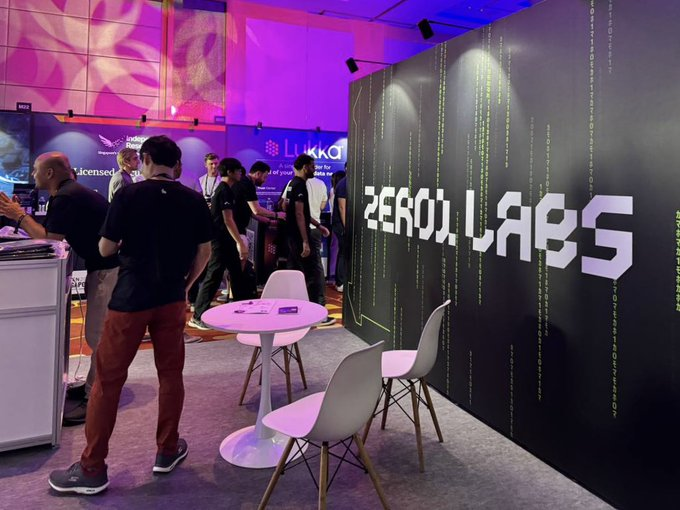 zerolabsai's tweet photo. TOKEN2049 has wrapped up!π
We had the pleasure of connecting with numerous developers, founders, and fascinating attendees who stopped by our booth to learn about #ZeroLabs. π©βπ»
A big thanks to everyone who joined us, and we're excited for what's in store for Q4. https://t.co/s4zwXU2OyH