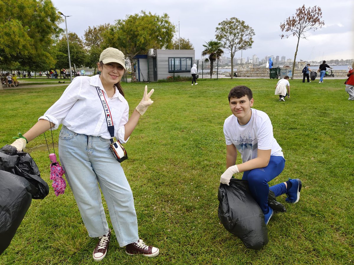 Turmepa derneğinin 21 Eylül Cumartesi günü Moda sahilde gerçekleştirdiği kıyı temizleme etkinliğine öğrencilerimizle birlikte katılım sağladık.

<a href="/DogaOkullari/">Doğa Koleji</a> <a href="/Azrafraarzu1/">Arzu Uz</a> @selcukdoga