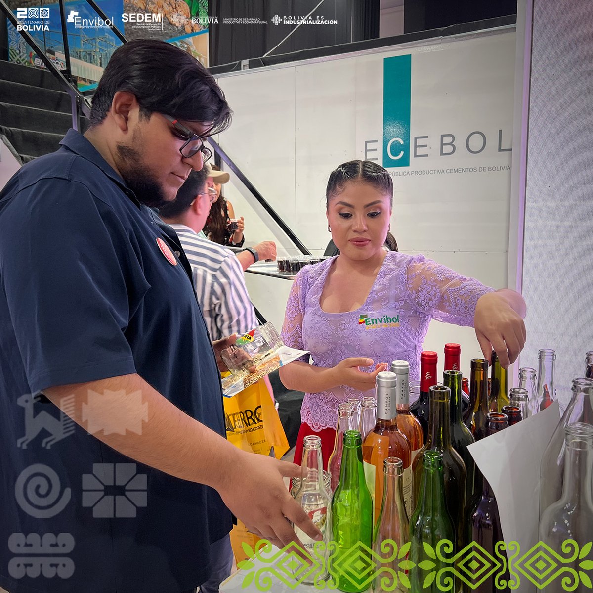 EnvasesB's tweet image. #Expocruz2024 | Ven y visita el stand de ENVIBOL junto a las empresas públicas pertenecientes al #SEDEM.
Te esperamos en el Salón Sioronó.
🟥#UnidosRumboAlBicentenario
🟨#HechoEnBolivia
🟩#SomosElGobiernodelaIndustrialización