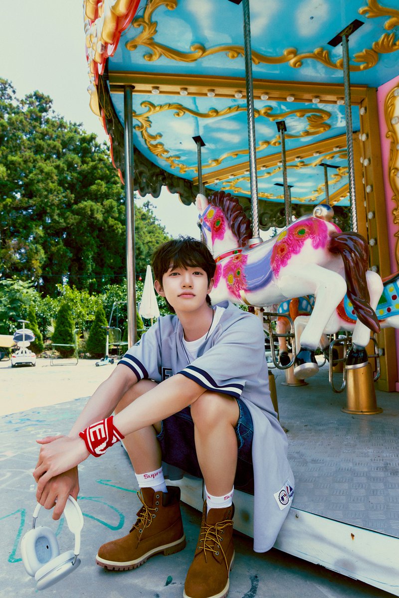 officialTheWind's tweet photo. 더윈드 (The Wind) 3rd Mini Album
'Hello : My First Love' ෆ

Concept Photo #1
BOY Ver.

💘2024.10.07 (MON) 6PM (KST)

#더윈드 #THEWIND #The_Wind
#Hello_MyFirstLove #반가워나의첫사랑
#타나톤 #THANATORN https://t.co/ugPqymcpap