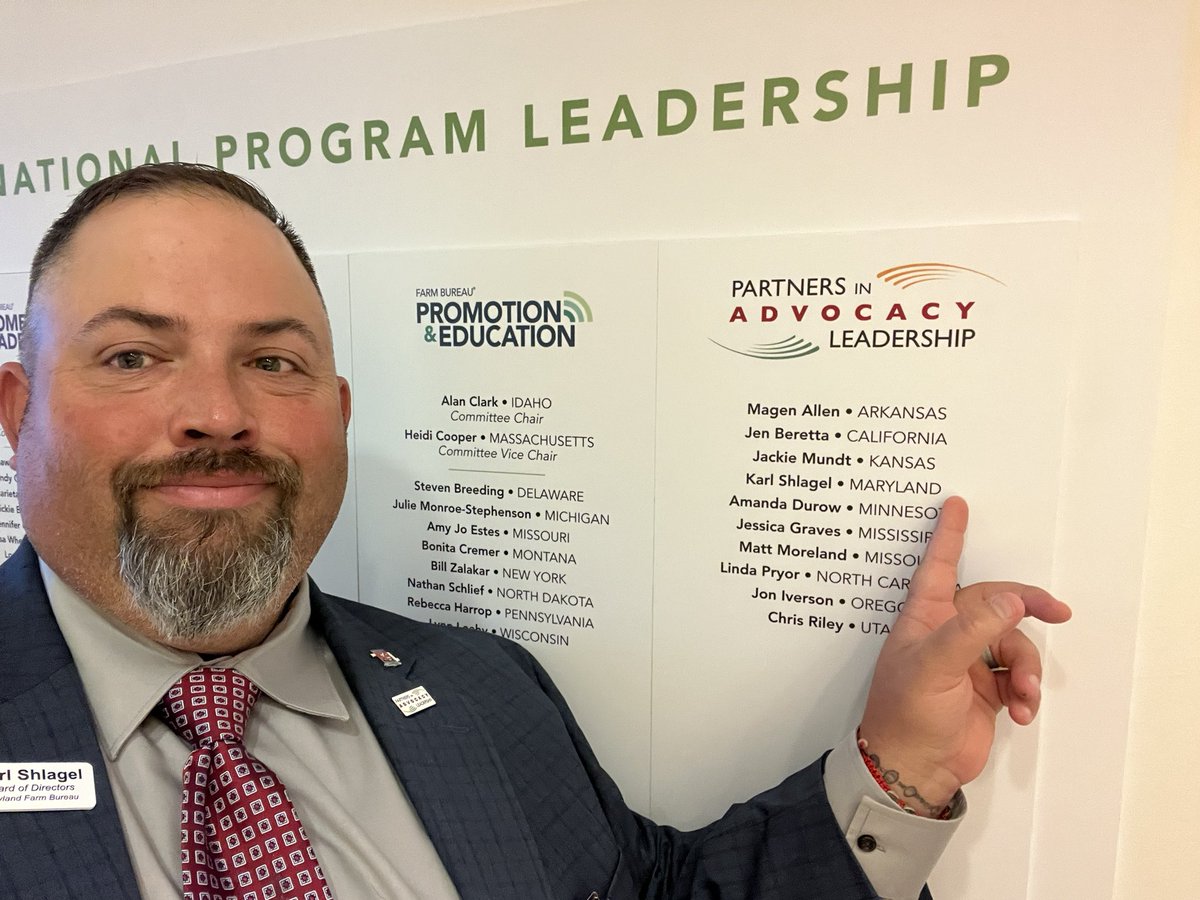 k_shlagel's tweet photo. I know that guy. #pal12 https://t.co/y62in4RsVE