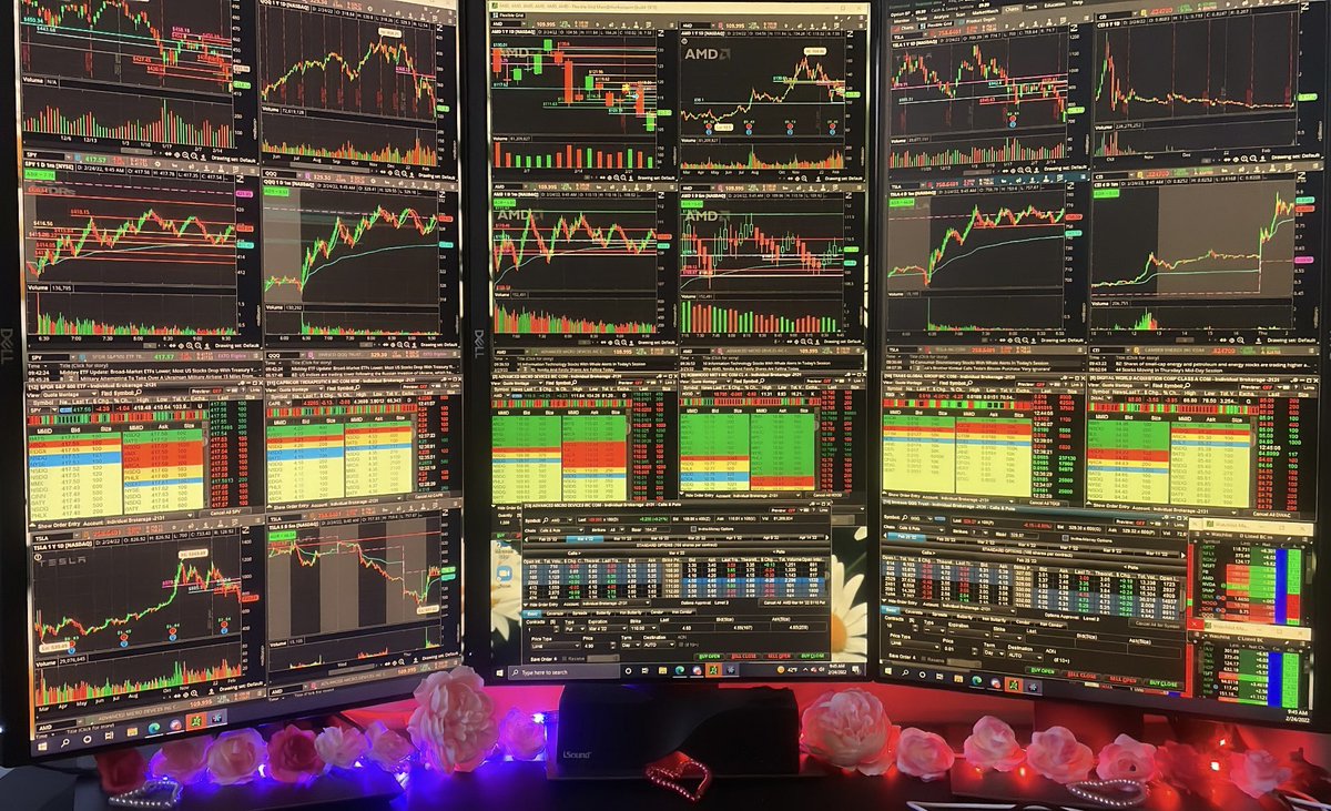 adlam3ucs's tweet photo. My new setup kinda cool. 🙂 https://t.co/qrkfEIwr4W