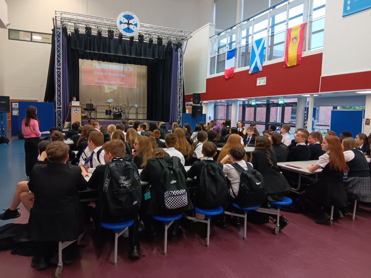 SASB_ML's tweet image. We had a great start to Languages Week yesterday with our S1 Quiz! Well done to the winning team! 🇷🇴
