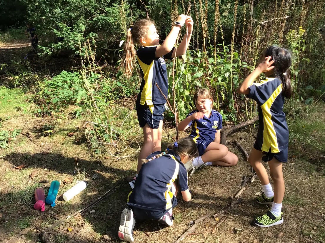 Year 3 loved their team building day last week. The girls worked together to create a boat for explorer Ed Stafford to travel down the Amazon River!